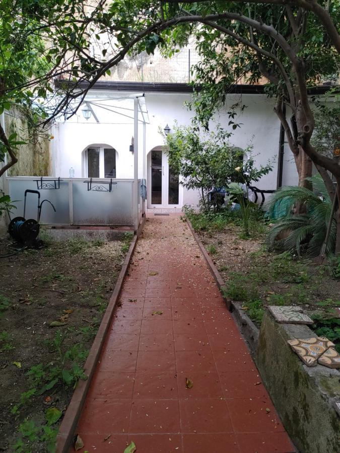 Villa Sofia E Sveva Con Giardino 那不勒斯 外观 照片
